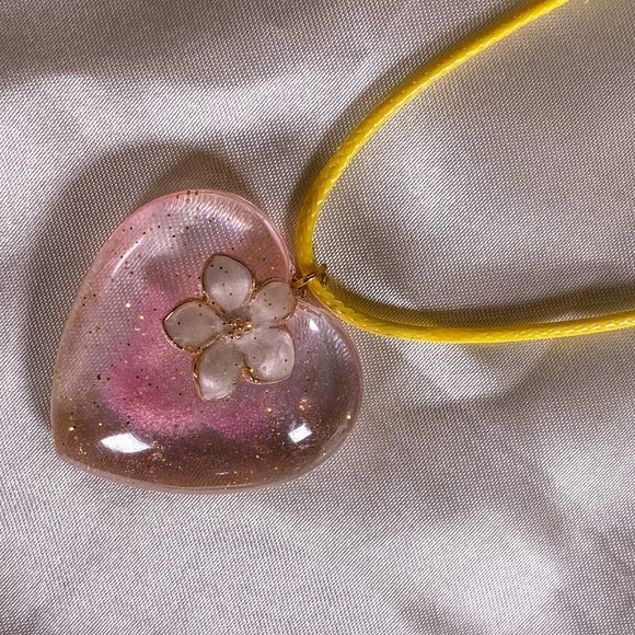 Pendant necklace - Picture 1 of 2